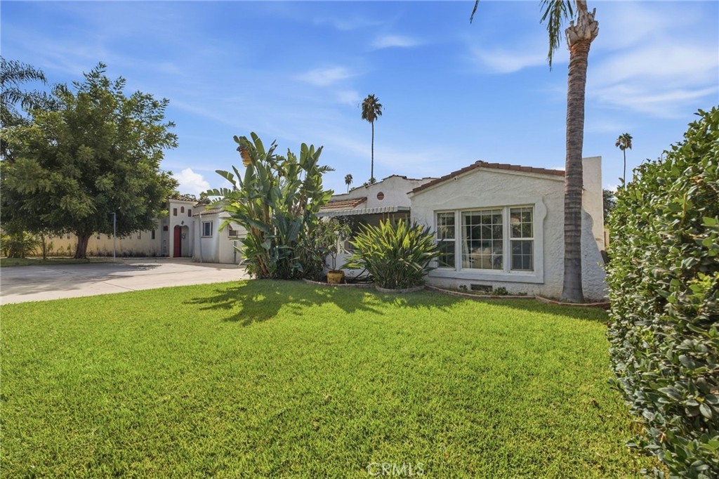 2022 Blenheim Property Photo 3
