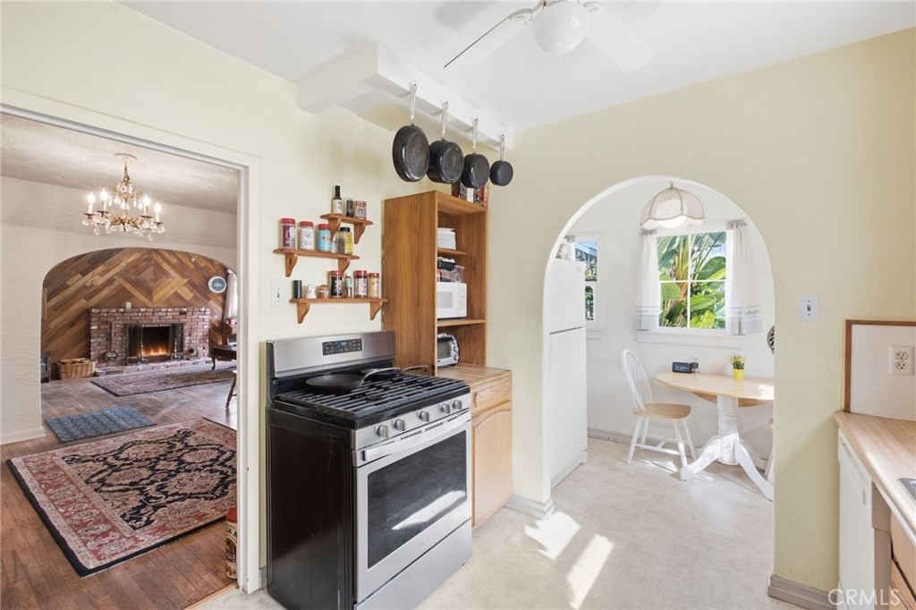 2022 Blenheim Property Photo 14