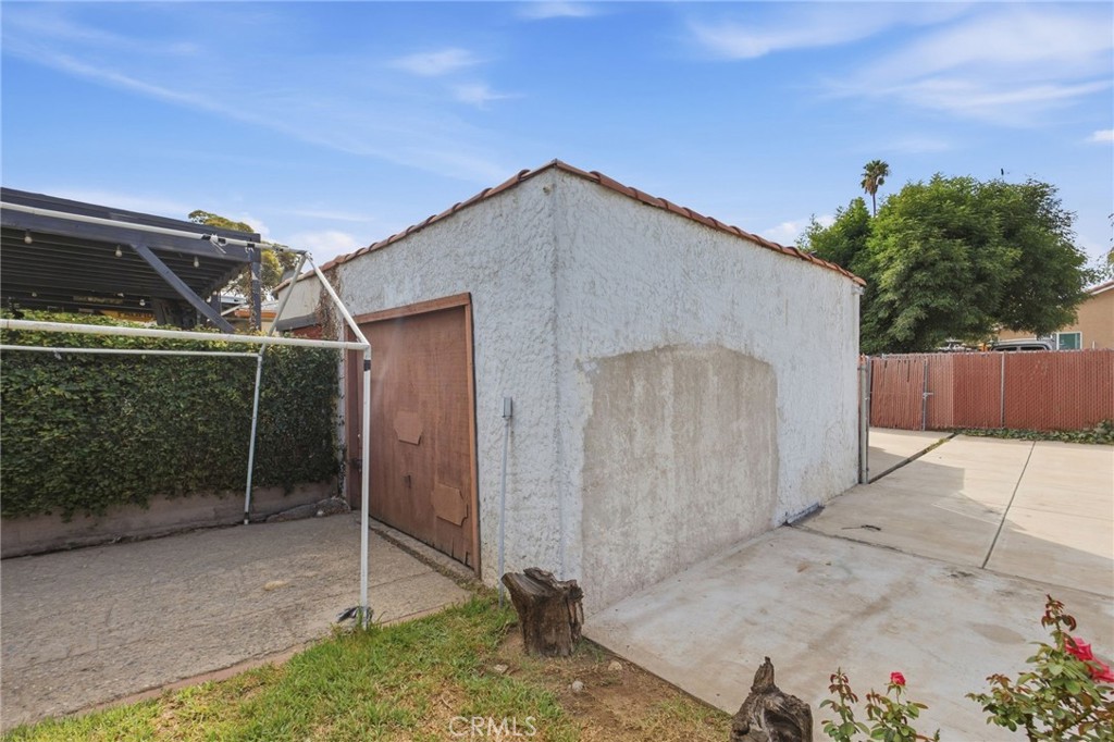 2022 Blenheim Property Photo 33