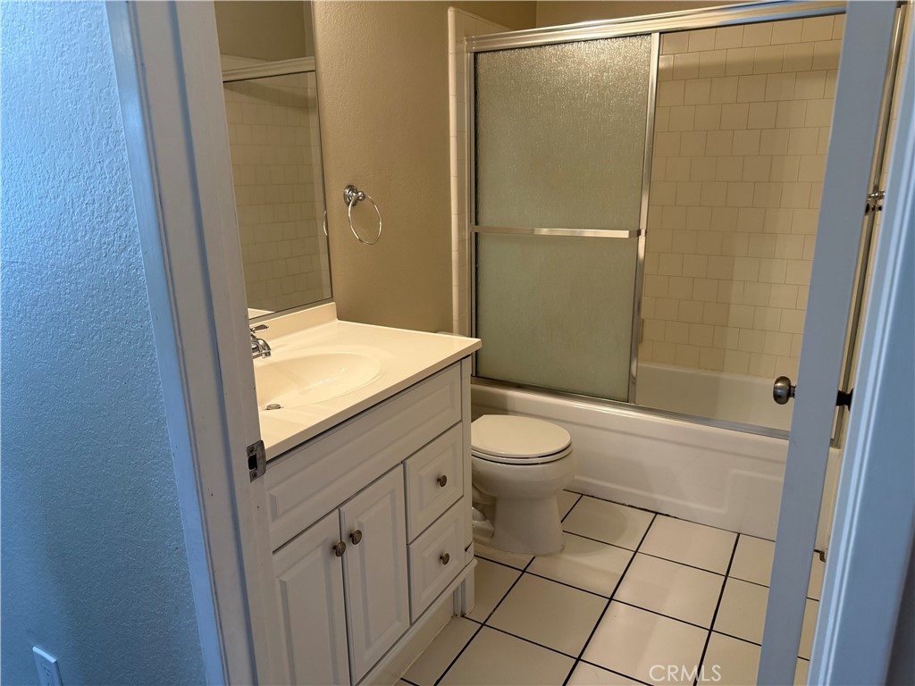 44580 La Paz Property Photo 9