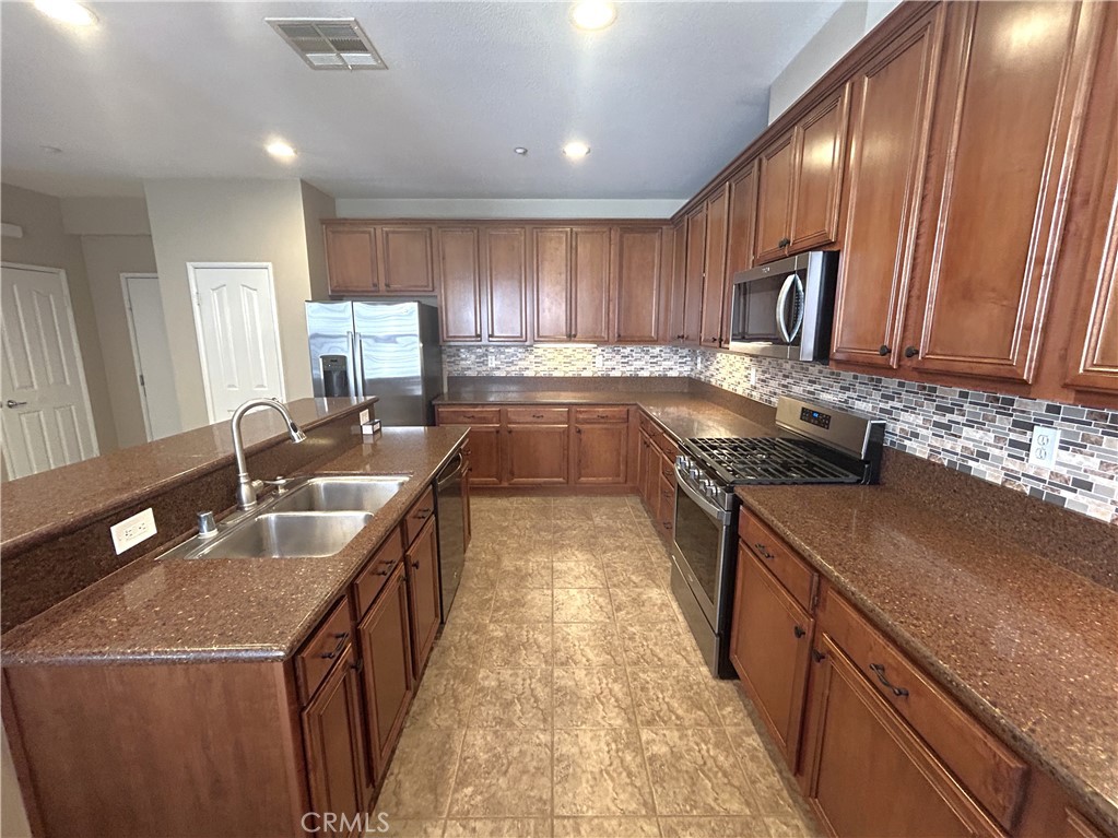 11450 Church Street Property Photo 4