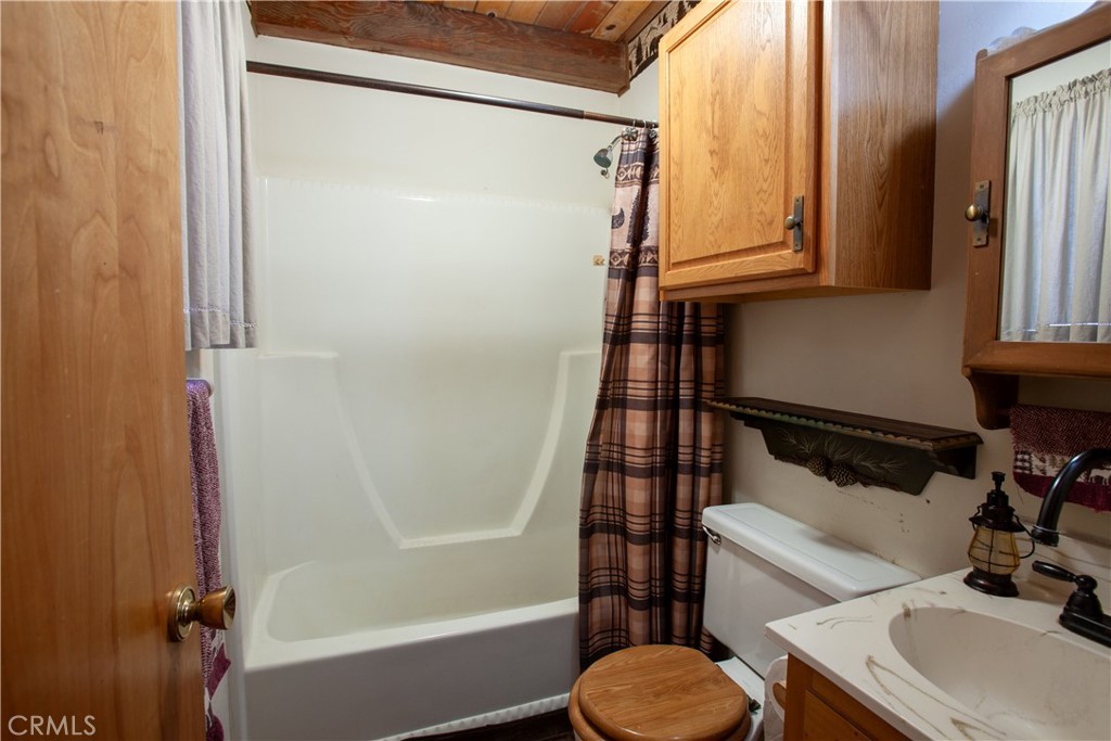 767 W Victoria Court Property Photo 23