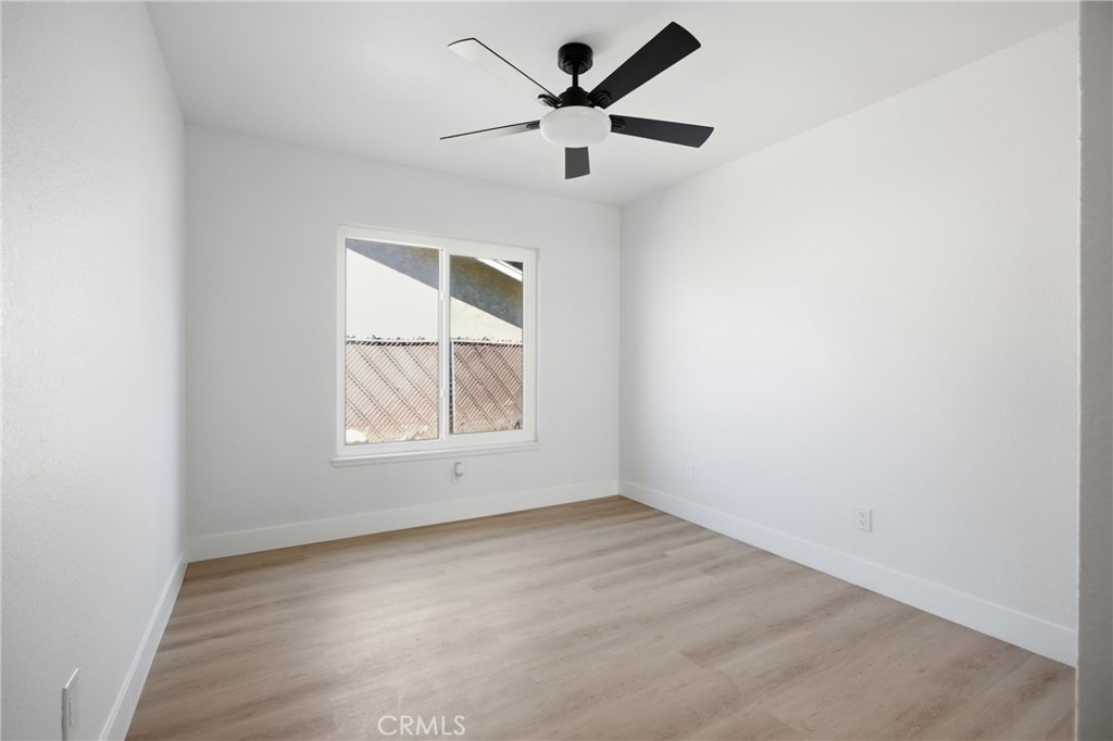 1529 E Hazeltine Street Property Photo 21