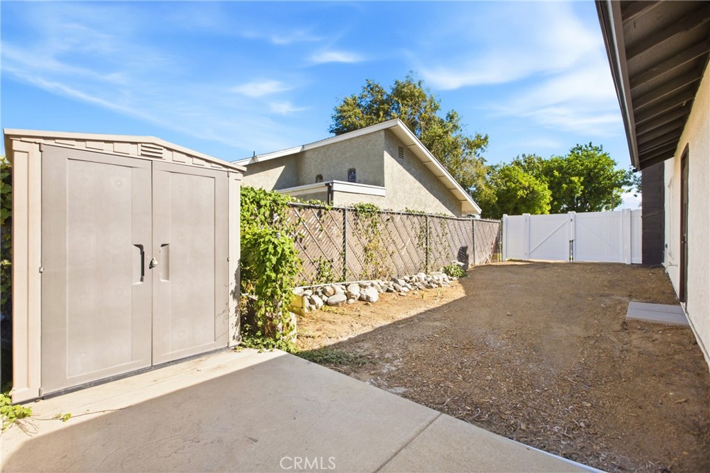 1529 E Hazeltine Street Property Photo 25