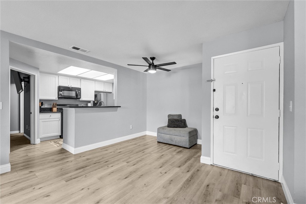 16377 Lakeshore 2b Property Photo 6
