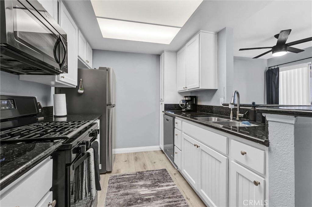 16377 Lakeshore 2b Property Photo 10