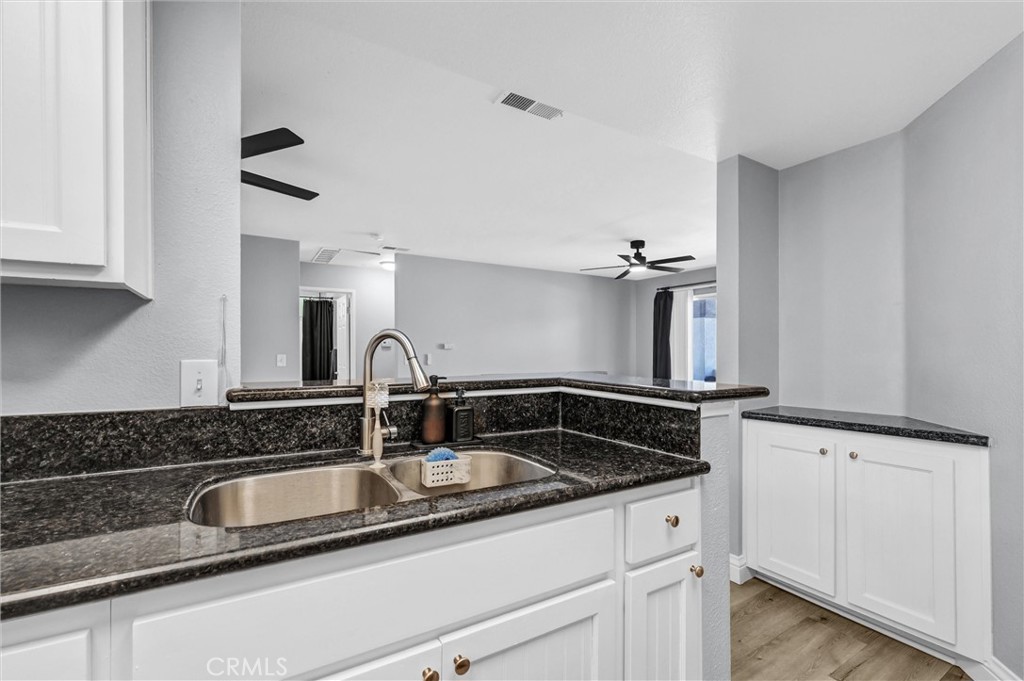16377 Lakeshore 2b Property Photo 13