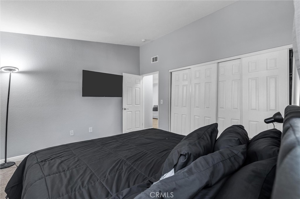 16377 Lakeshore 2b Property Photo 22