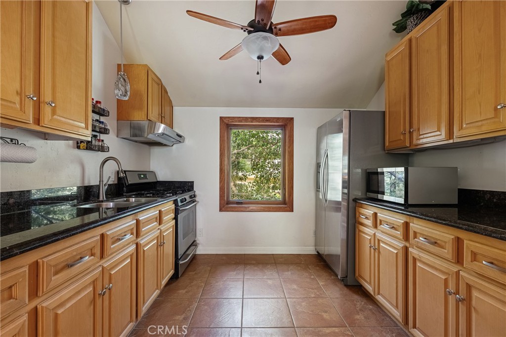 1820 Old Waterman Canyon Property Photo 30