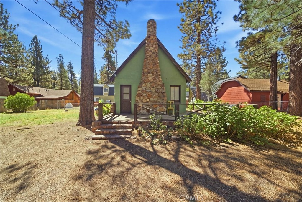 830 E Mountain View Property Photo 3