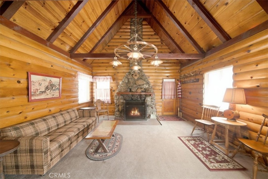 830 E Mountain View Property Photo 5