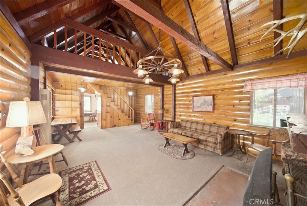 830 E Mountain View Property Photo 6