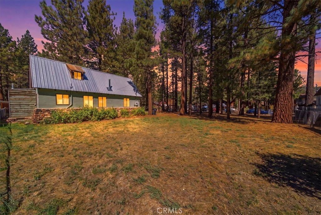 830 E Mountain View Property Photo 16