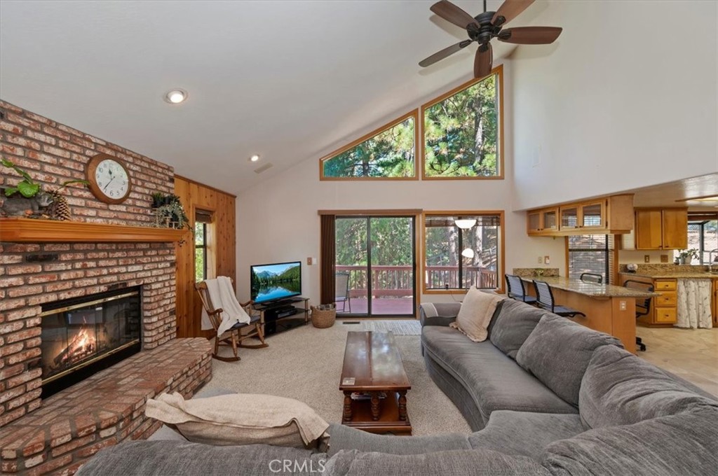 31310 Oakleaf Property Photo 5