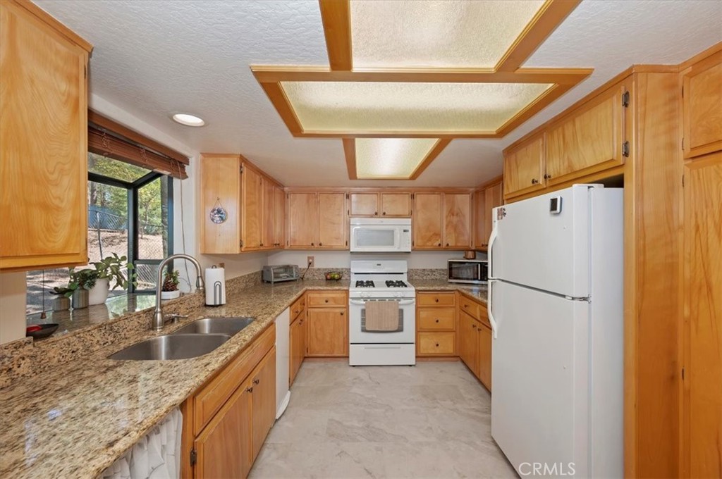 31310 Oakleaf Property Photo 9