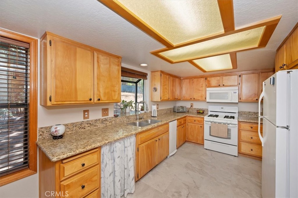 31310 Oakleaf Property Photo 10
