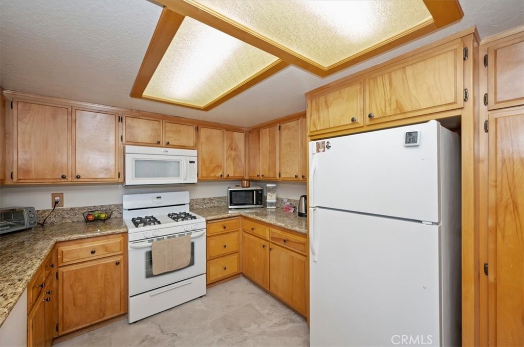 31310 Oakleaf Property Photo 11