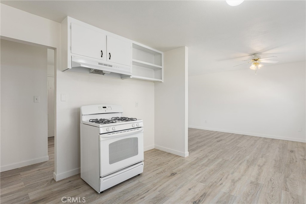 27390 6th Street Property Photo 14
