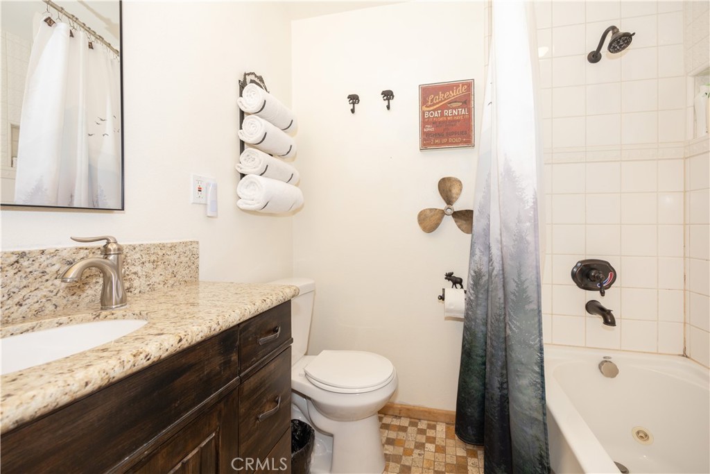 1127 Crags Lane Property Photo 20