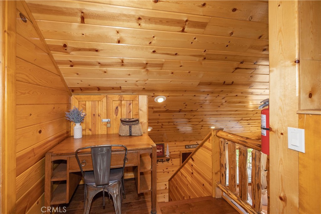 1127 Crags Lane Property Photo 26