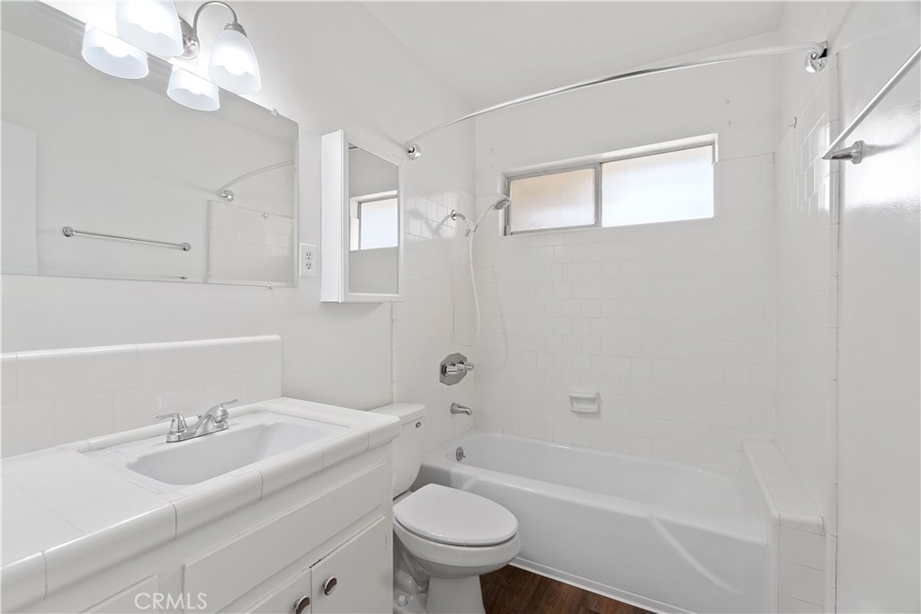 534 Roosevelt Road N Property Photo 12