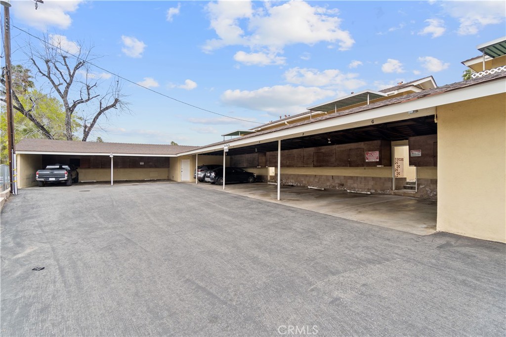 534 Roosevelt Road N Property Photo 18