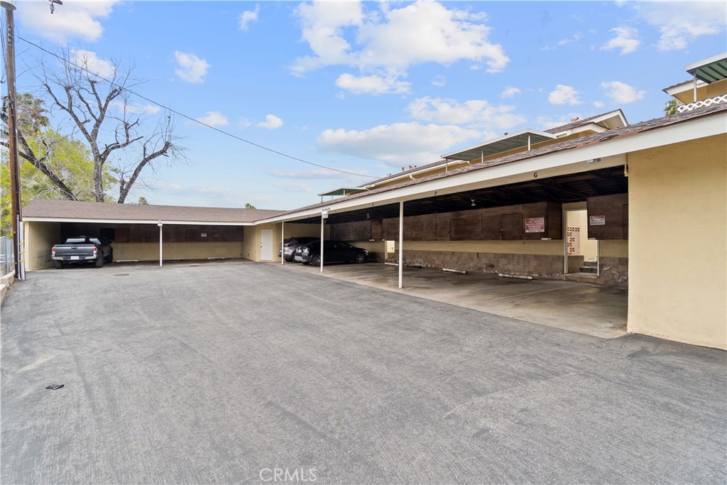 534 Roosevelt Road N Property Photo 18
