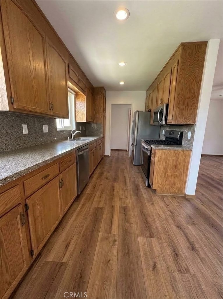 19 Hastings Property Photo 5