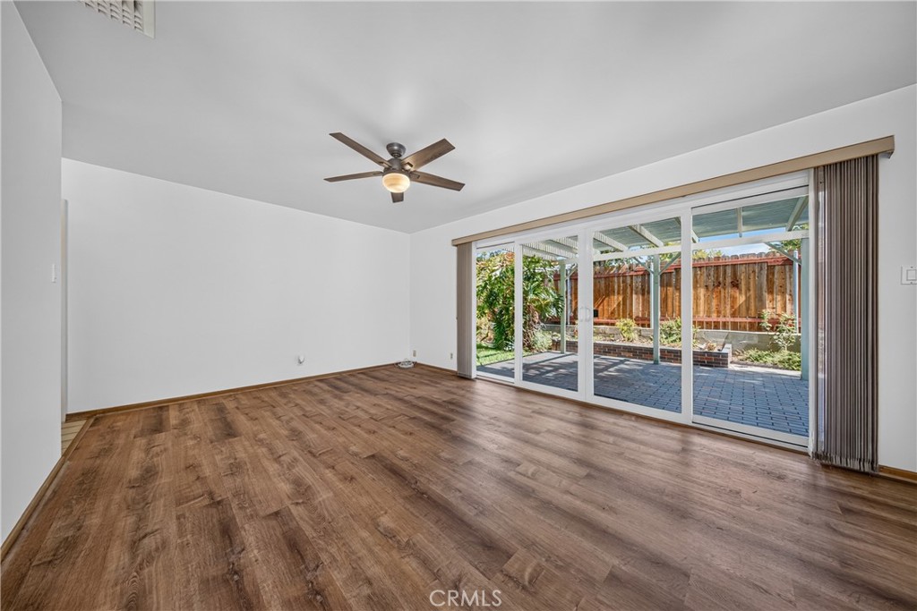 19 Hastings Property Photo 13