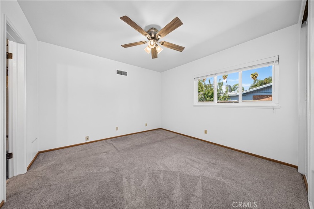 19 Hastings Property Photo 16