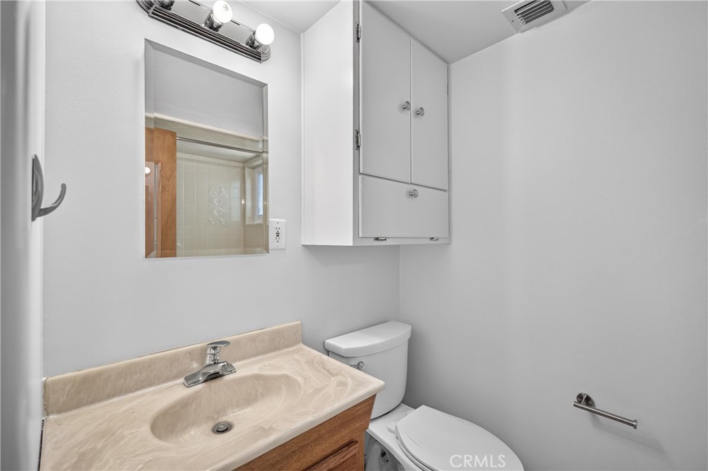 19 Hastings Property Photo 21