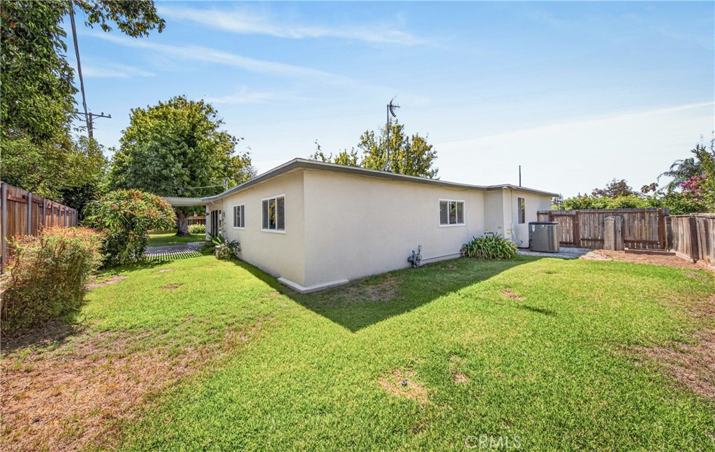 19 Hastings Property Photo 30