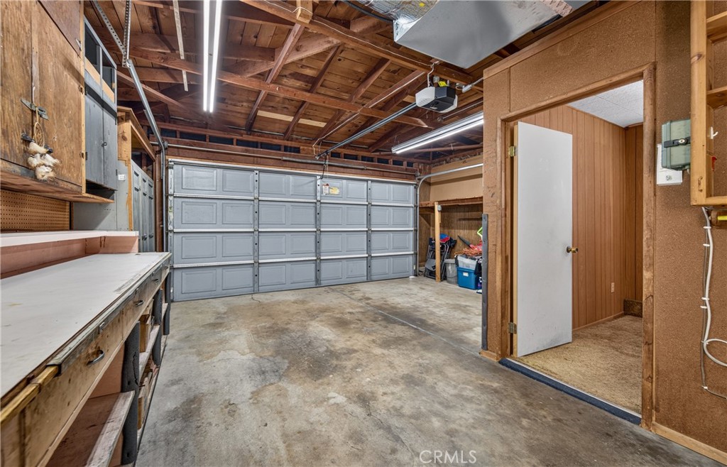 19 Hastings Property Photo 31
