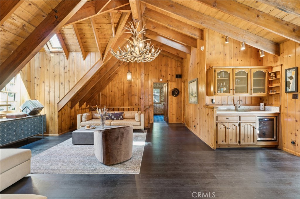 425 Golf Course Way Property Photo 3