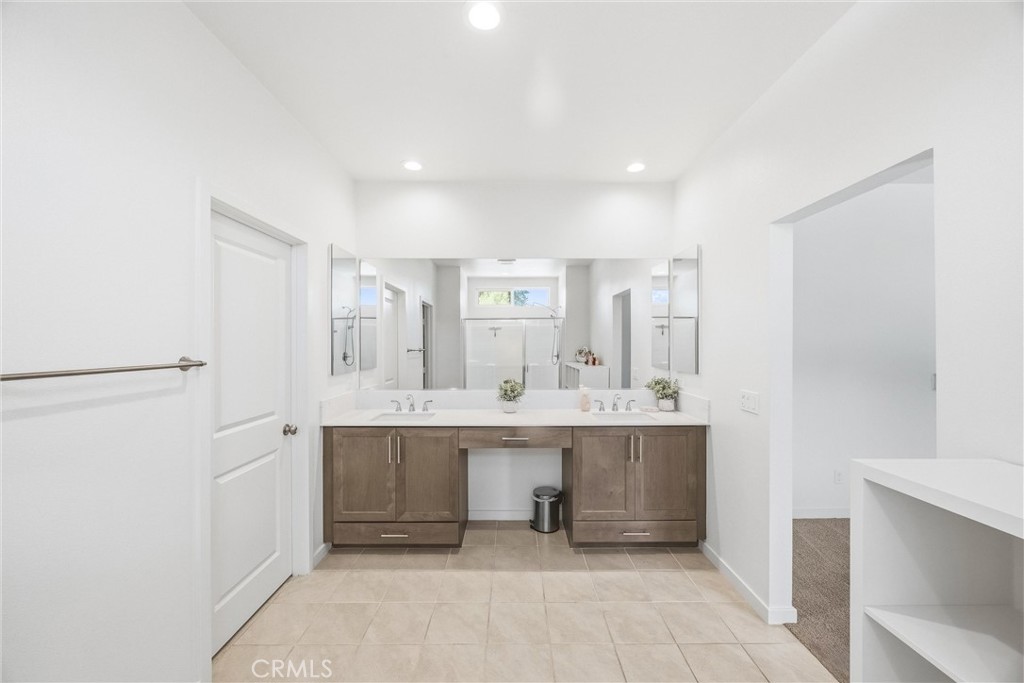 31960 Chagall Way Property Photo 15