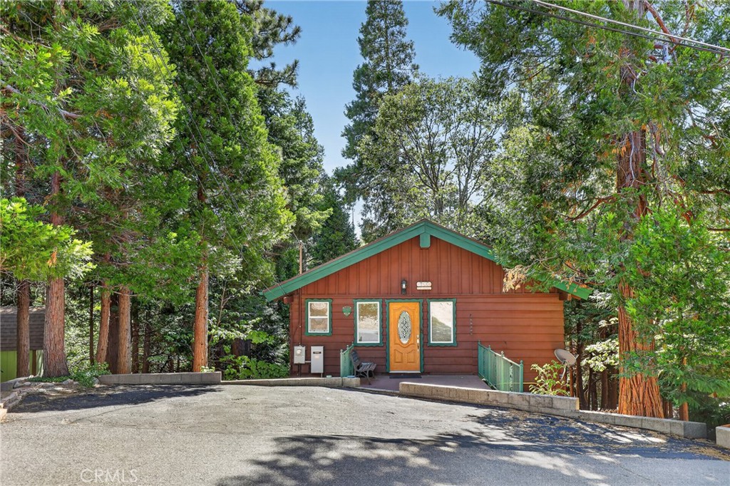 1147 Jungfrau Drive Property Photo 3