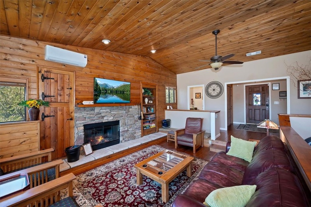 306 Darfo Property Photo 10