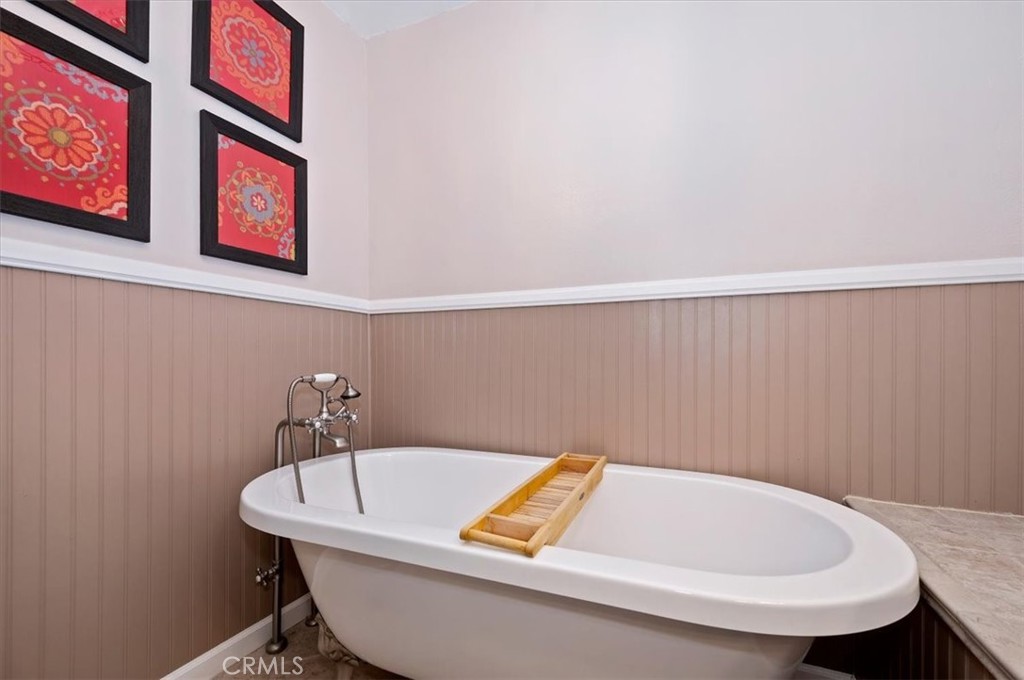 306 Darfo Property Photo 24