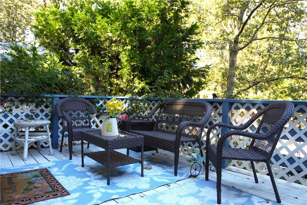 22911 Redwood Property Photo 3
