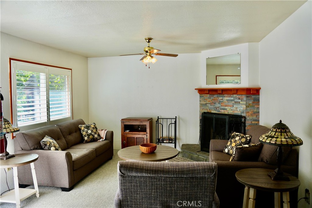 22911 Redwood Property Photo 4