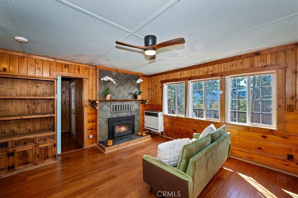1137 Ridge Property Photo 4