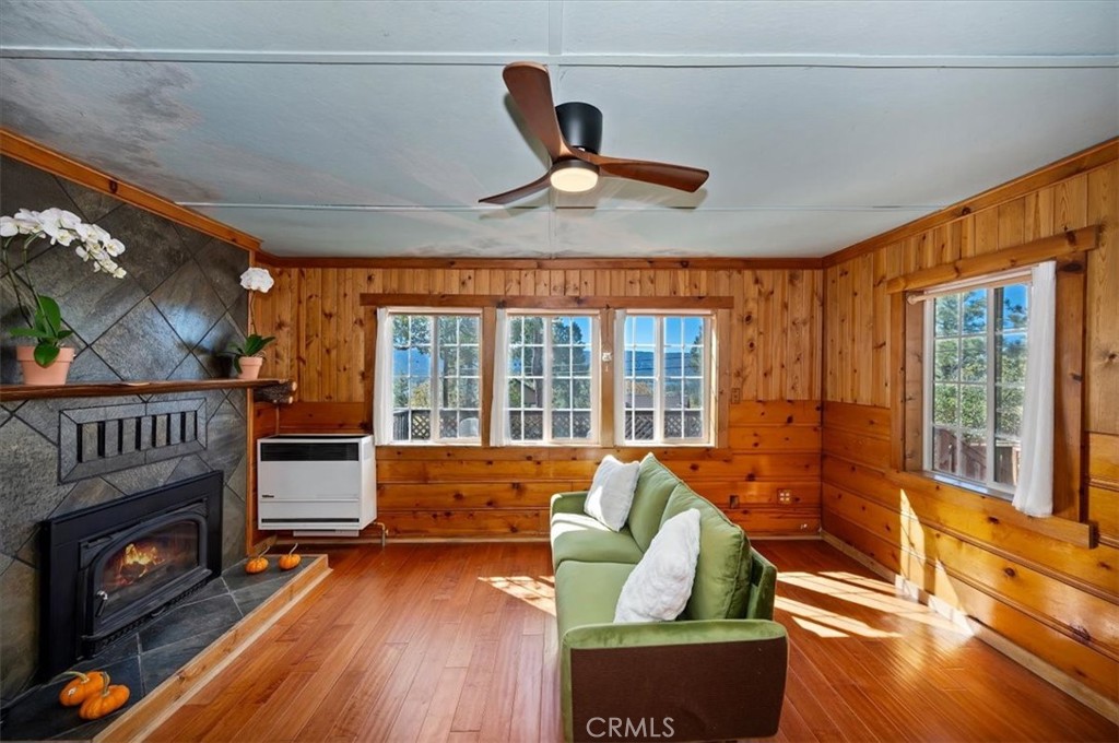 1137 Ridge Property Photo 6