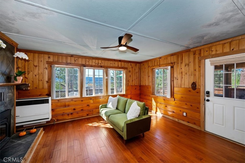 1137 Ridge Property Photo 7