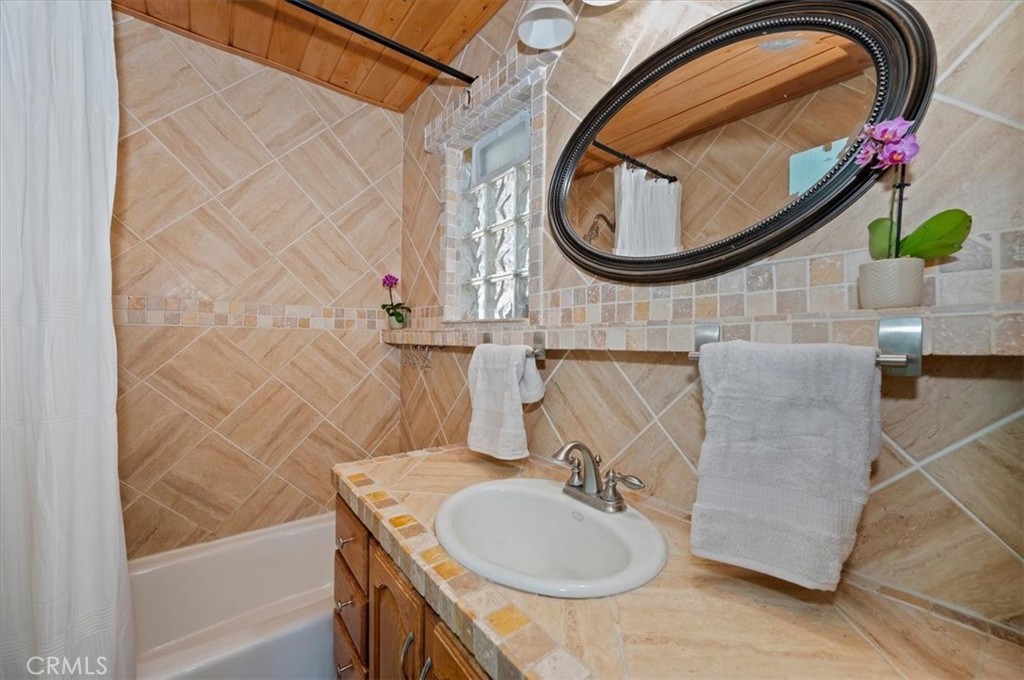 1137 Ridge Property Photo 13