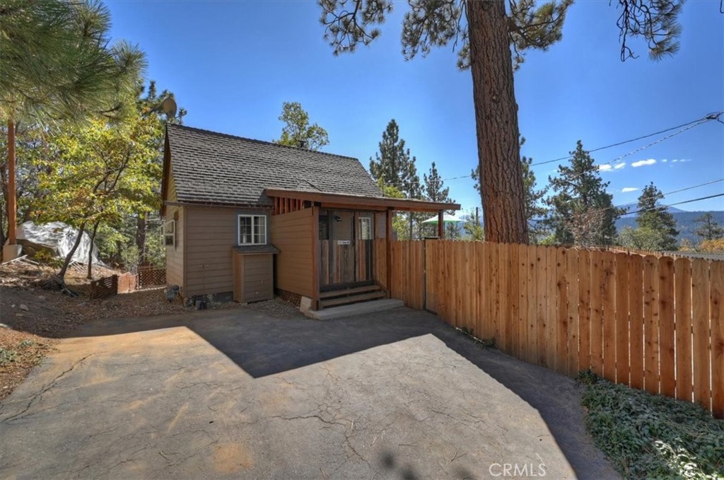 1137 Ridge Property Photo 37