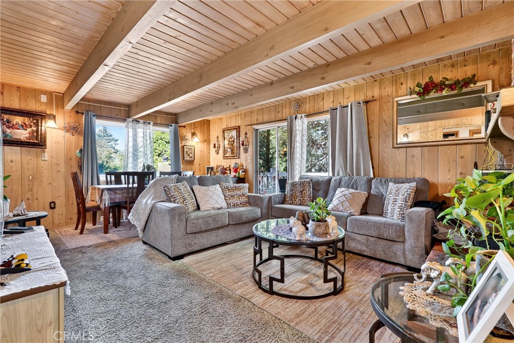 208 Heliotrope Property Photo 6