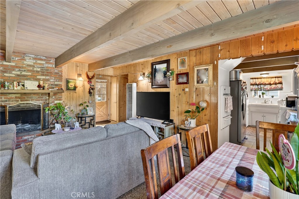 208 Heliotrope Property Photo 9