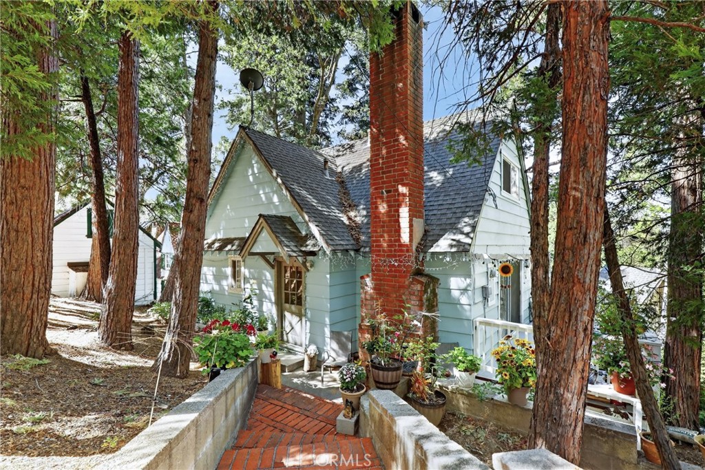 208 Heliotrope Property Photo 30