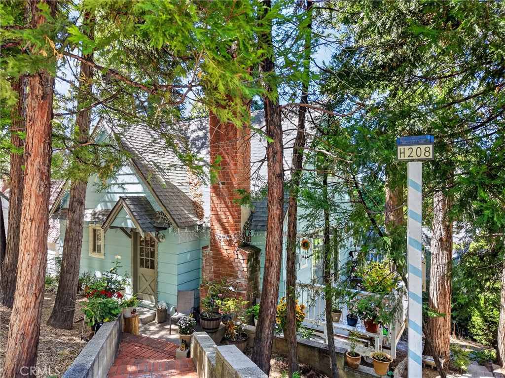 208 Heliotrope Property Photo 40