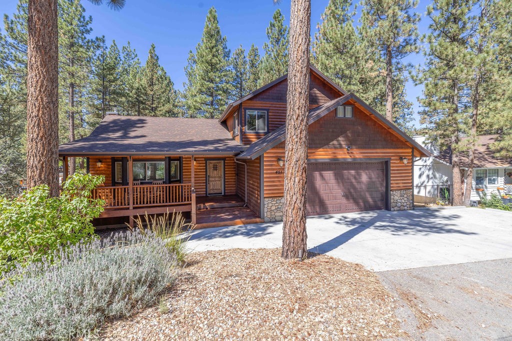451 Pineview Property Photo 1